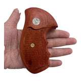 Smith & Wesson K/l Frame Round Butt Revolver Grips Hardwood Finger Groove Checkered Handmade 10 (post 1994) 12 13 19 460 500 547 581 586 64 65 66 (post 1995) 681 686 686 Plus 686 SSR Governor  #Krw26