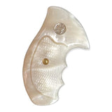 JRR04 ## New Smith & Wesson S&W J Frame Round Butt Bodyguard Grips Silver Medallions White Pearl Resin Checkered Handmade Handcraft Beautiful Gift Newyear Christmas Sport for Men by Handicraftgrips